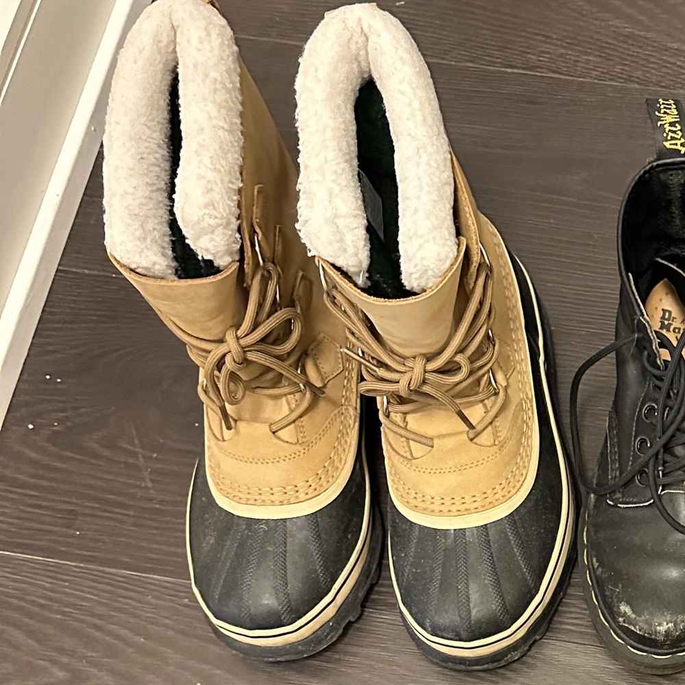 Sorel caribou boots